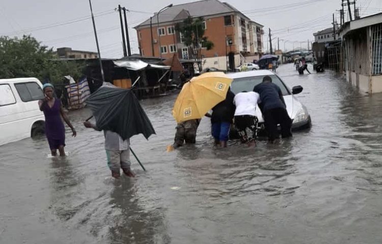 Lekki residents trapped by heavy rainfall