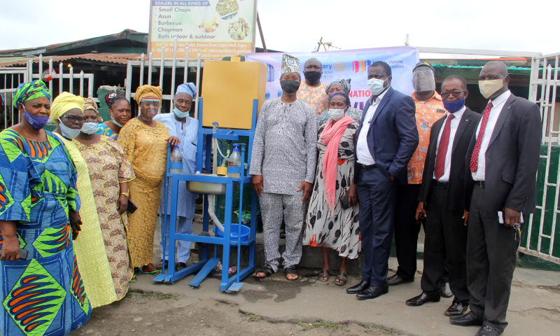 COVID-19: Rotary Club of Ikoyi donates handwashing machine to Sura Market